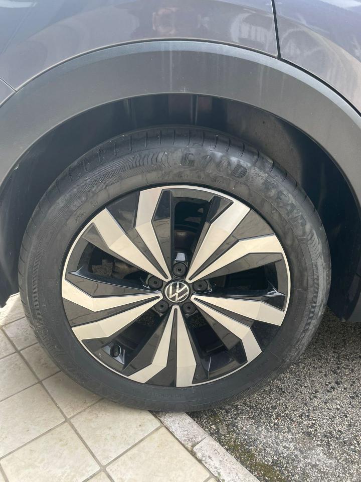 Volkswagen Volkswagen T-Cross usata 12
