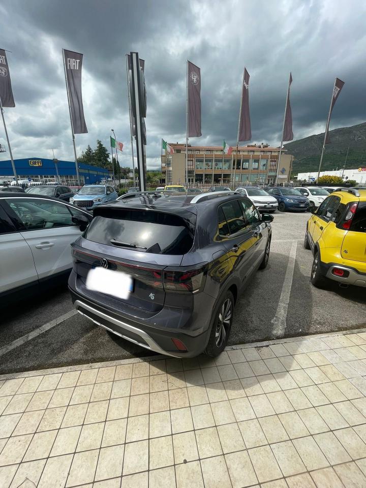 Volkswagen Volkswagen T-Cross usata 13
