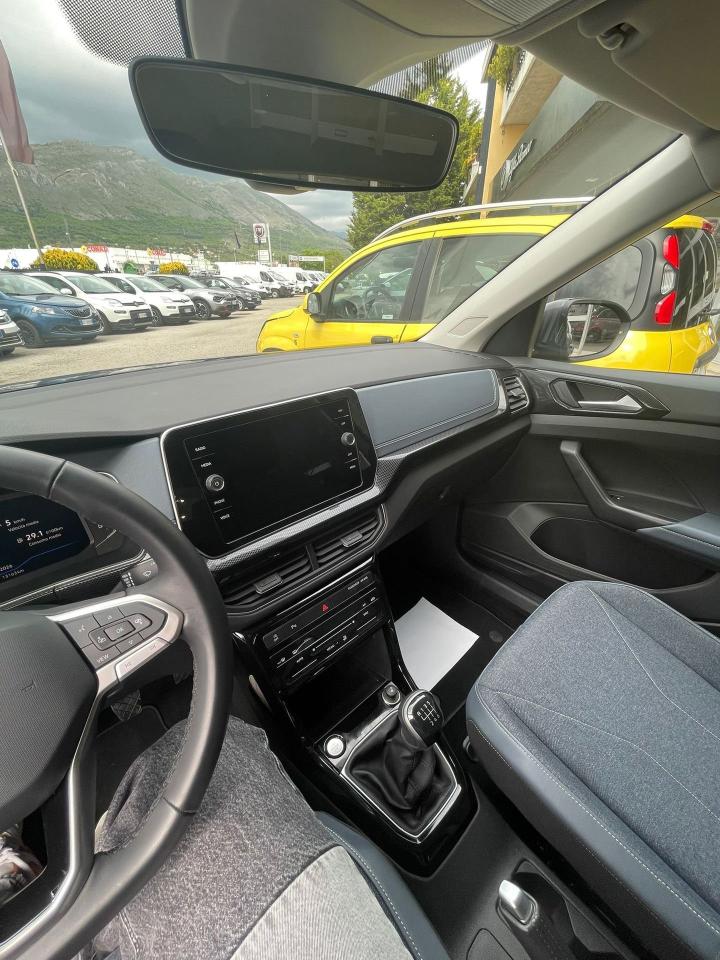 Volkswagen Volkswagen T-Cross usata 17