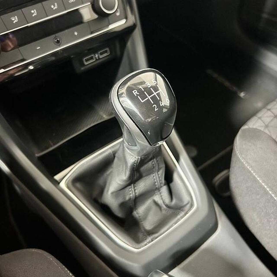 Volkswagen Volkswagen T-Cross usata 18