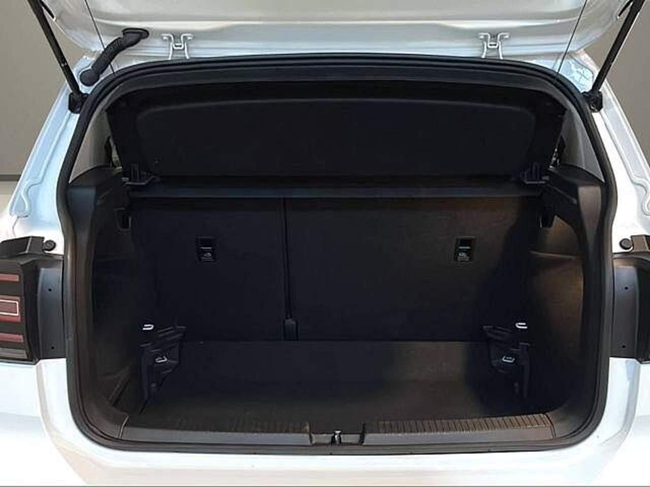 Volkswagen Volkswagen T-Cross usata 27