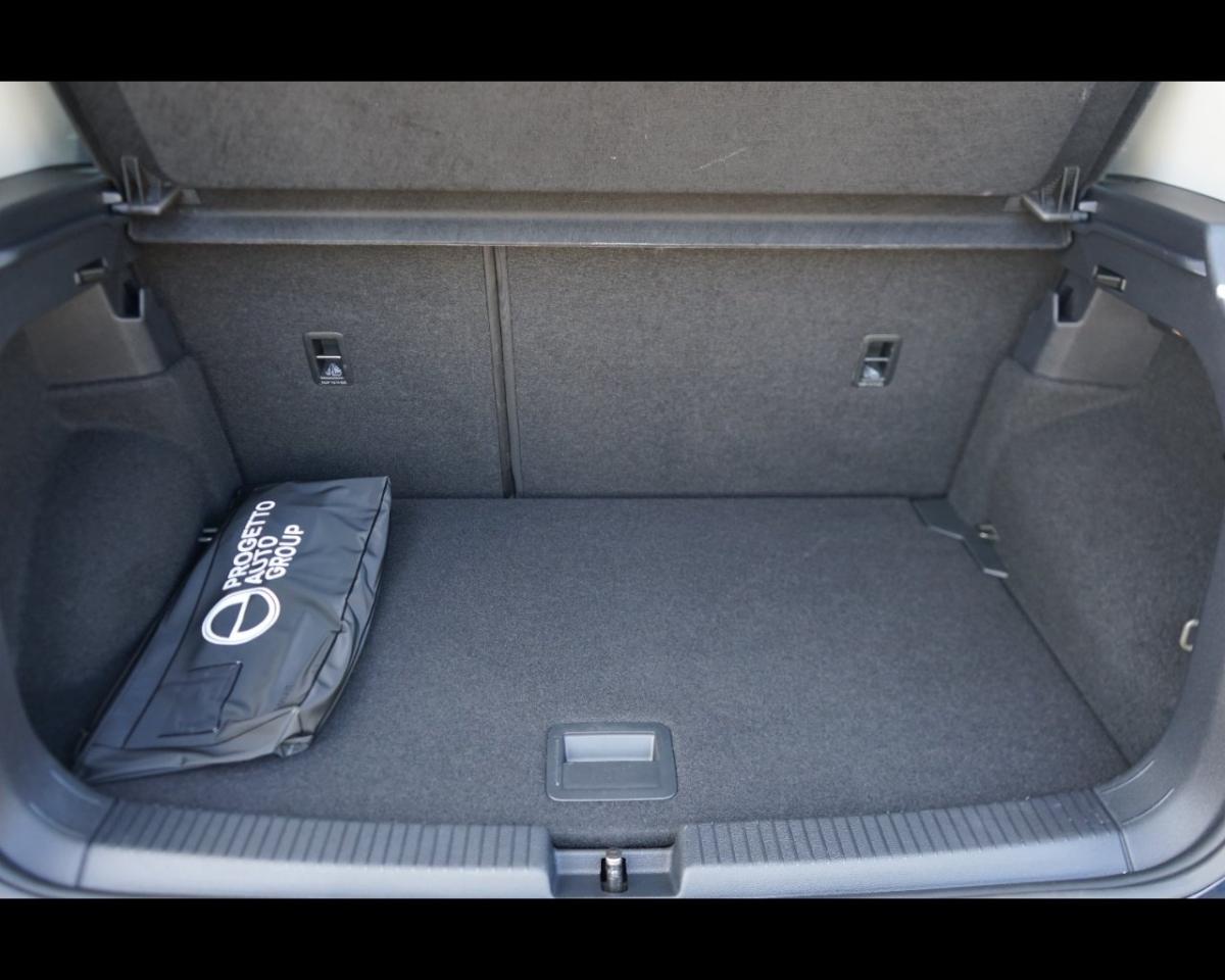 Volkswagen Volkswagen T-Cross usata 1