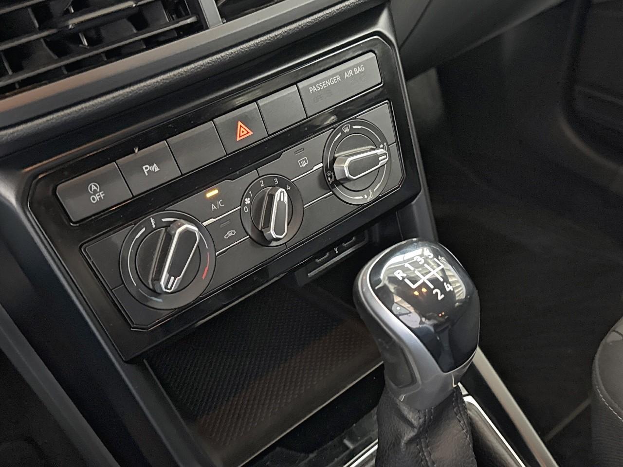 Volkswagen Volkswagen T-Cross usata 10