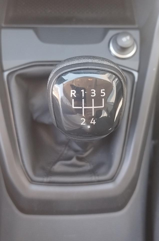 Volkswagen Volkswagen T-Cross usata 5