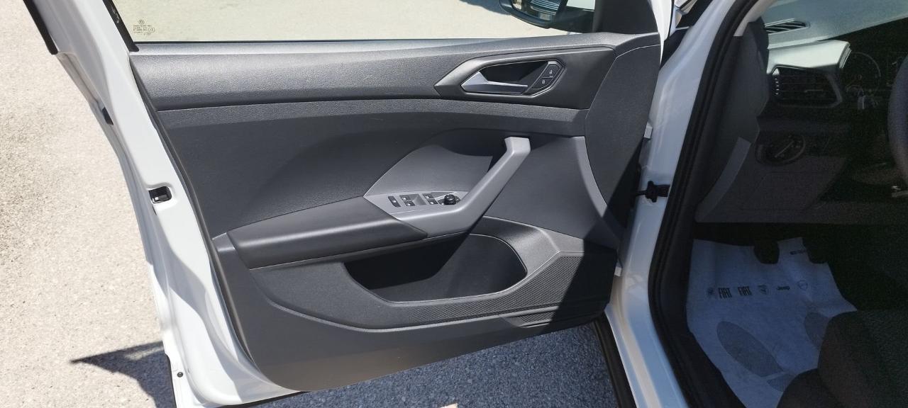 Volkswagen Volkswagen T-Cross usata 24
