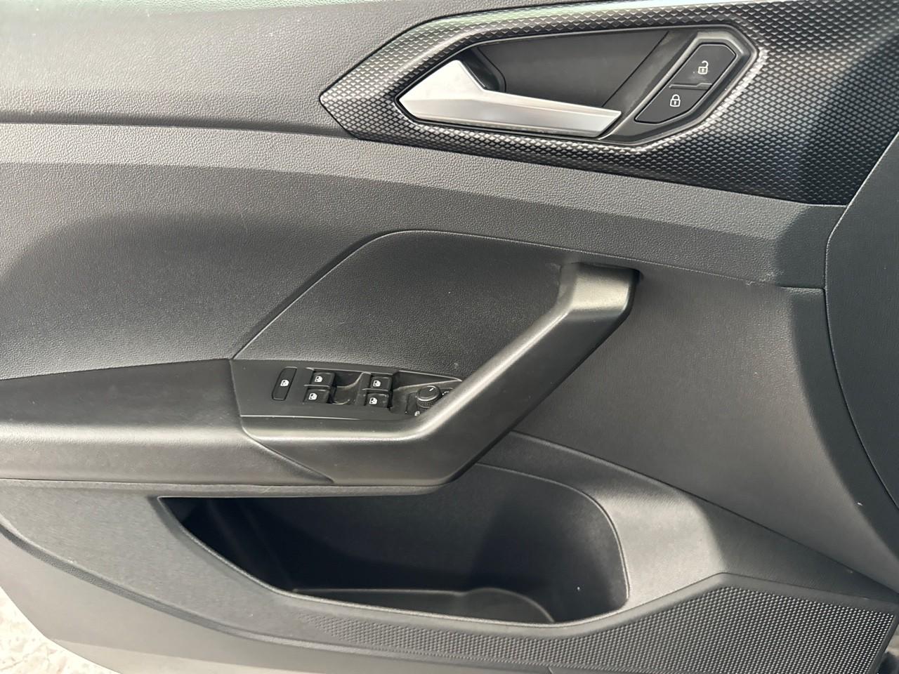 Volkswagen Volkswagen T-Cross usata 8