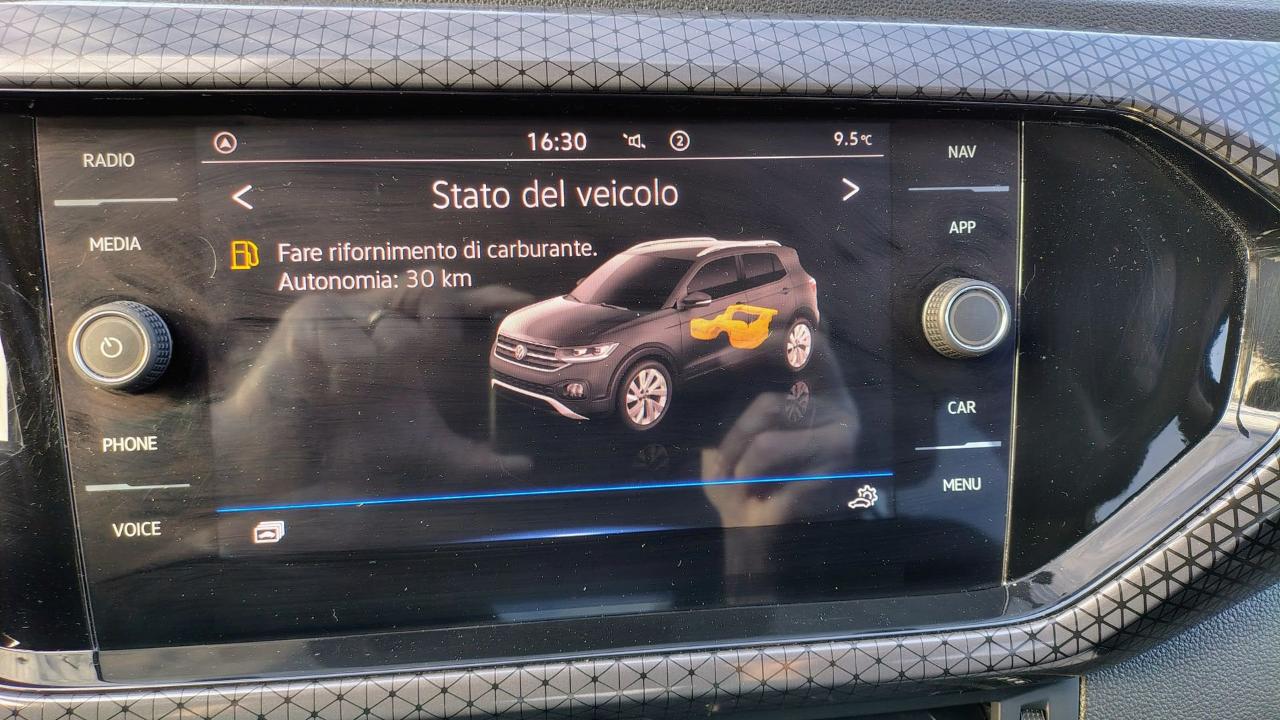Volkswagen Volkswagen T-Cross usata 4