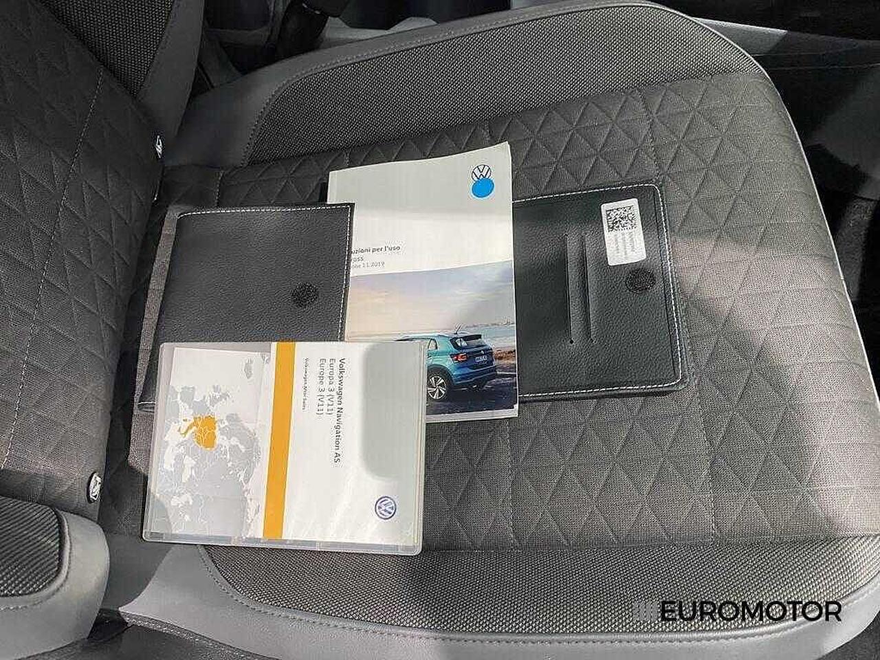 Volkswagen Volkswagen T-Cross usata 17
