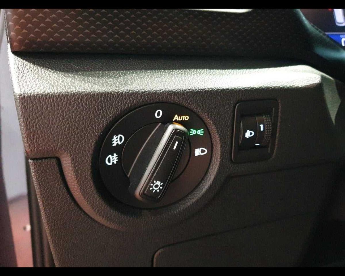 Volkswagen Volkswagen T-Cross usata 8