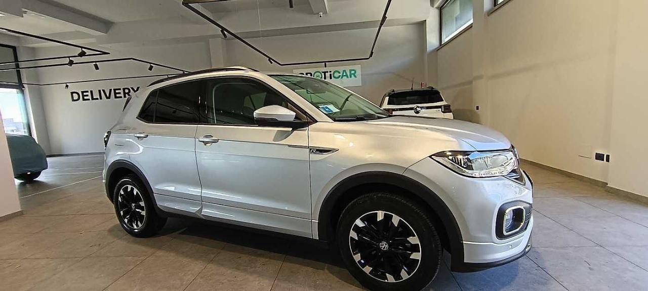 Volkswagen Volkswagen T-Cross usata 11