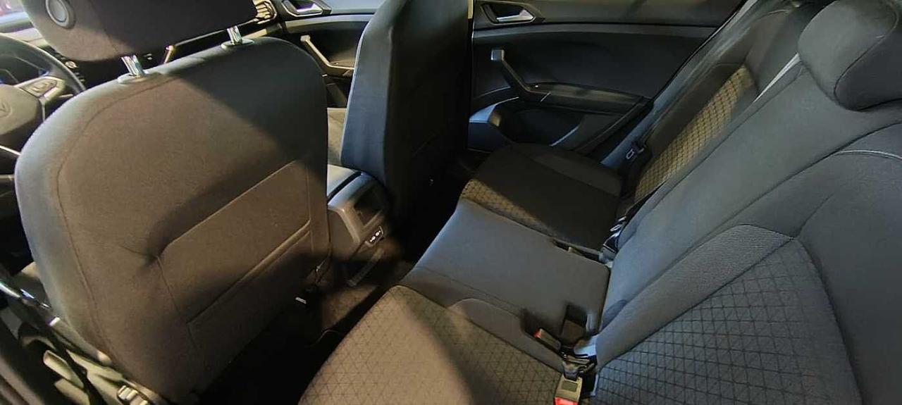 Volkswagen Volkswagen T-Cross usata 28