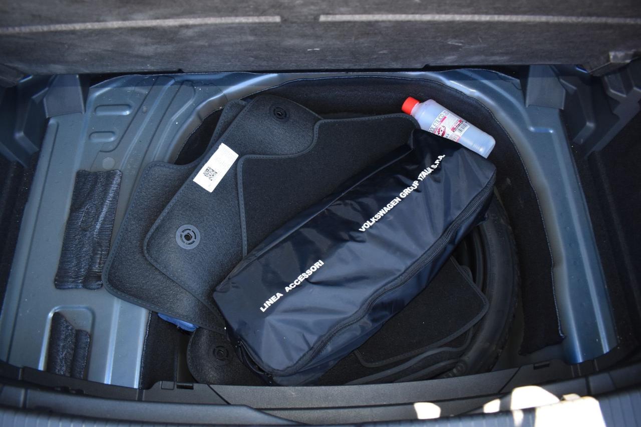 Volkswagen Volkswagen T-Cross usata 12
