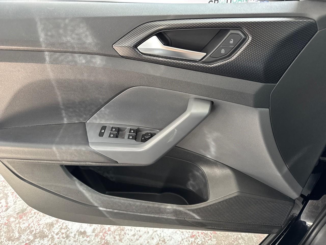 Volkswagen Volkswagen T-Cross usata 5