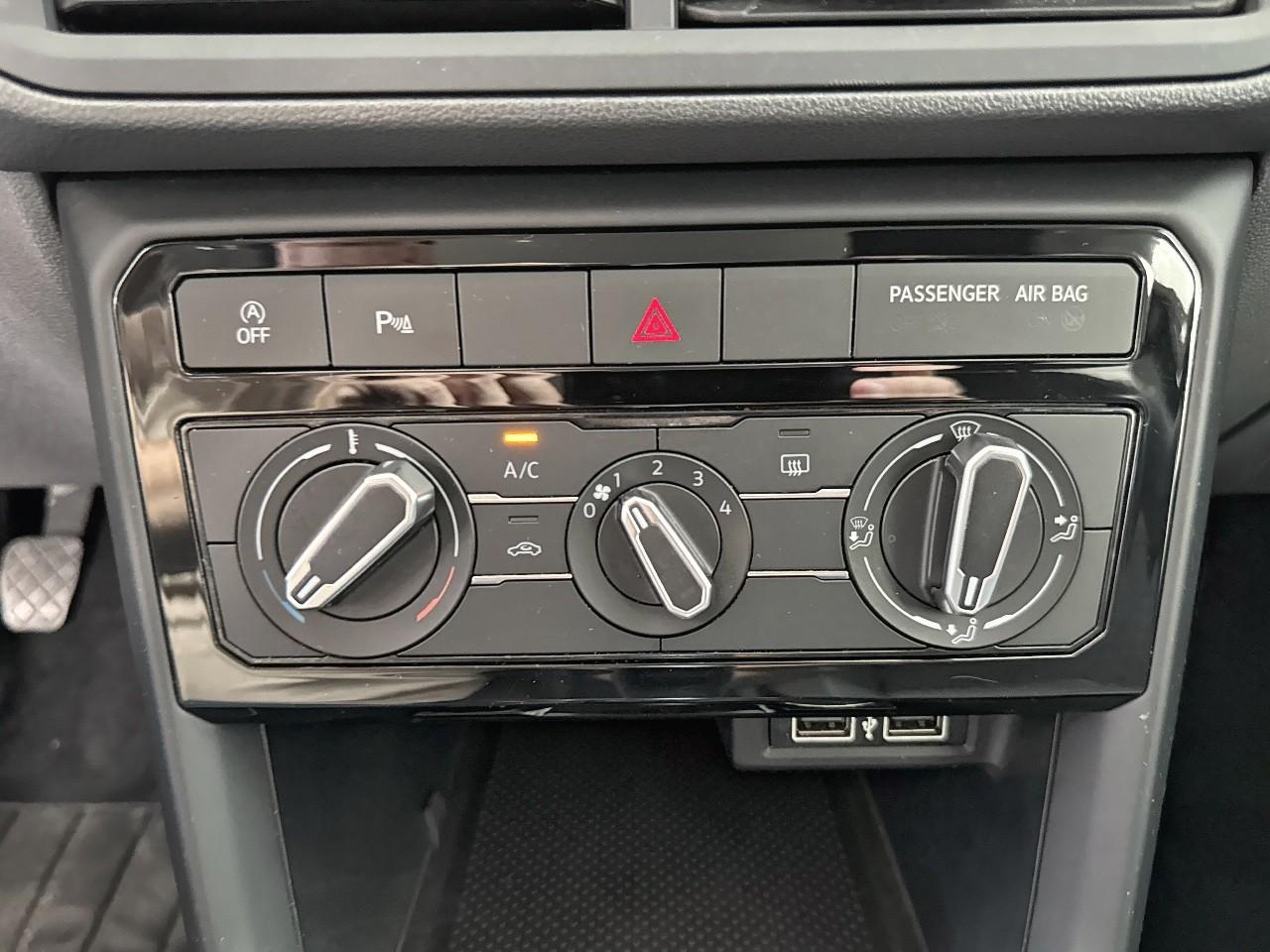 Volkswagen Volkswagen T-Cross usata 10