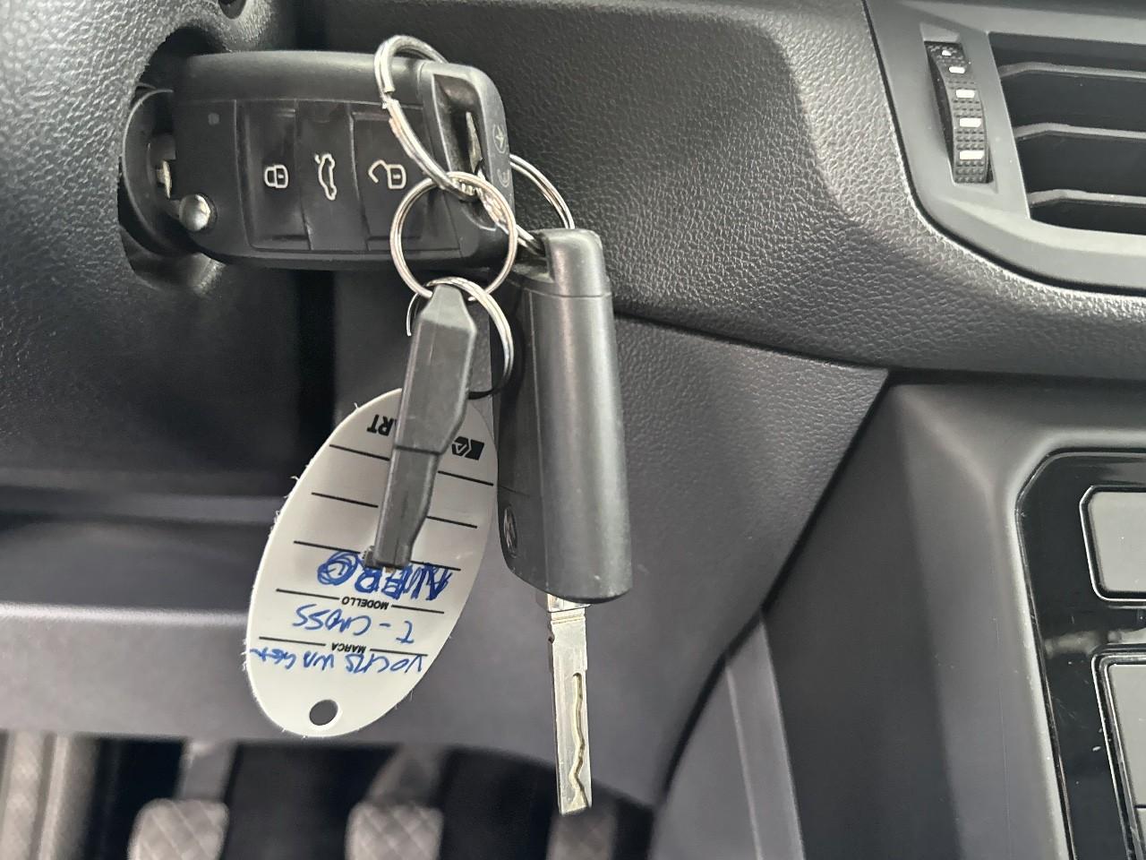 Volkswagen Volkswagen T-Cross usata 12