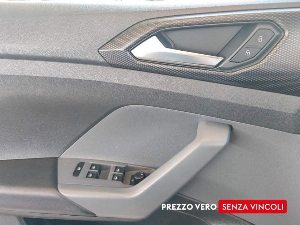 Volkswagen Volkswagen T-Cross usata 4
