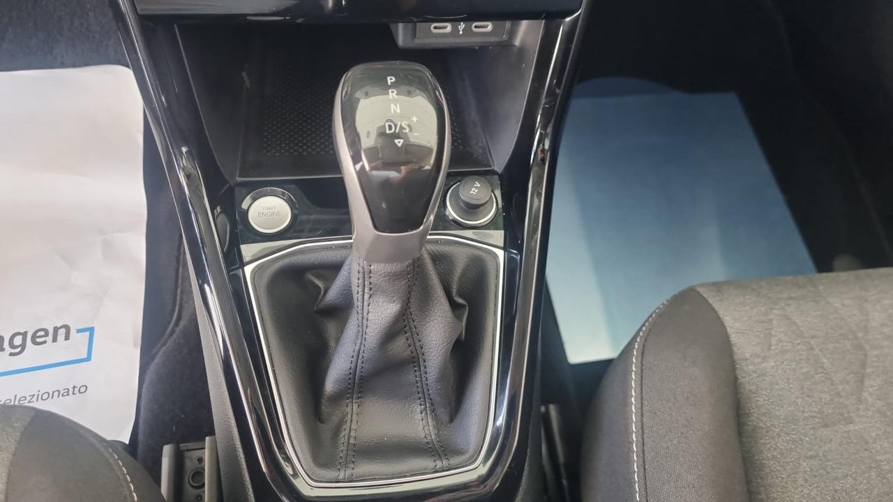 Volkswagen Volkswagen T-Cross usata 2