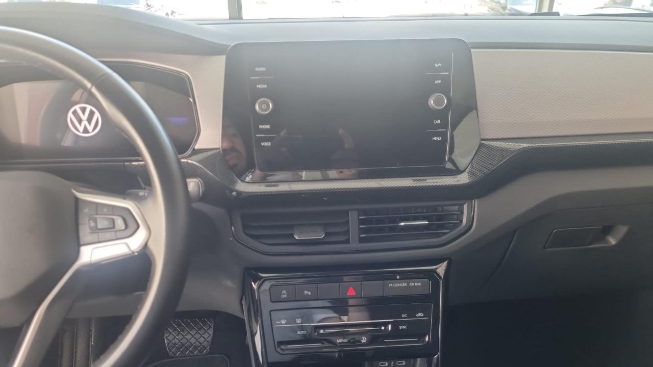 Volkswagen Volkswagen T-Cross usata 3