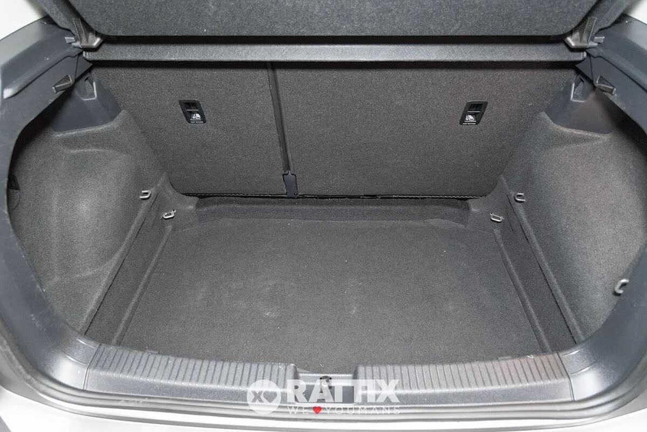 Volkswagen Volkswagen T-Cross usata 21