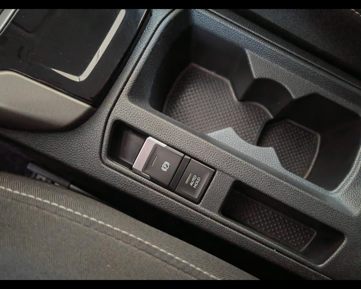 Volkswagen Volkswagen T-Roc usata 19