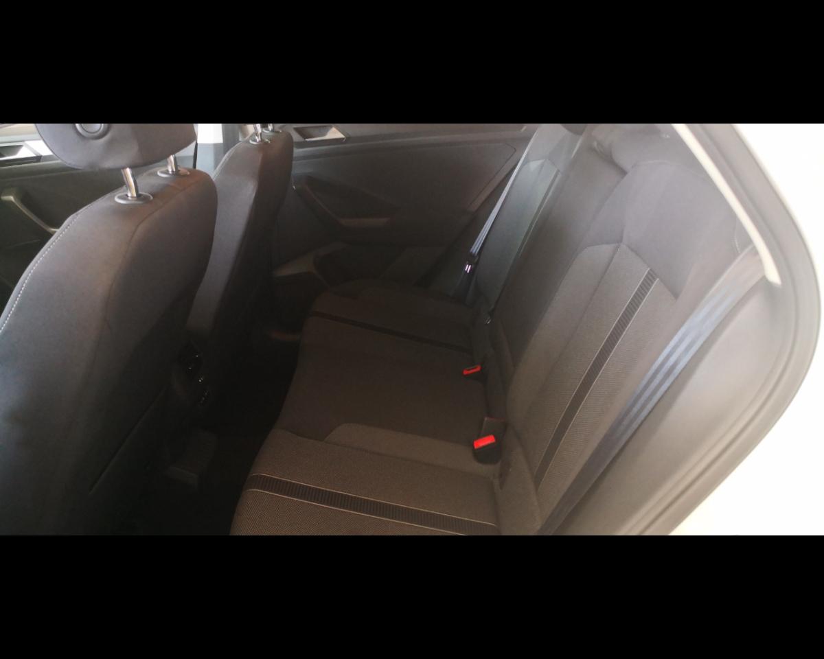 Volkswagen Volkswagen T-Roc usata 9