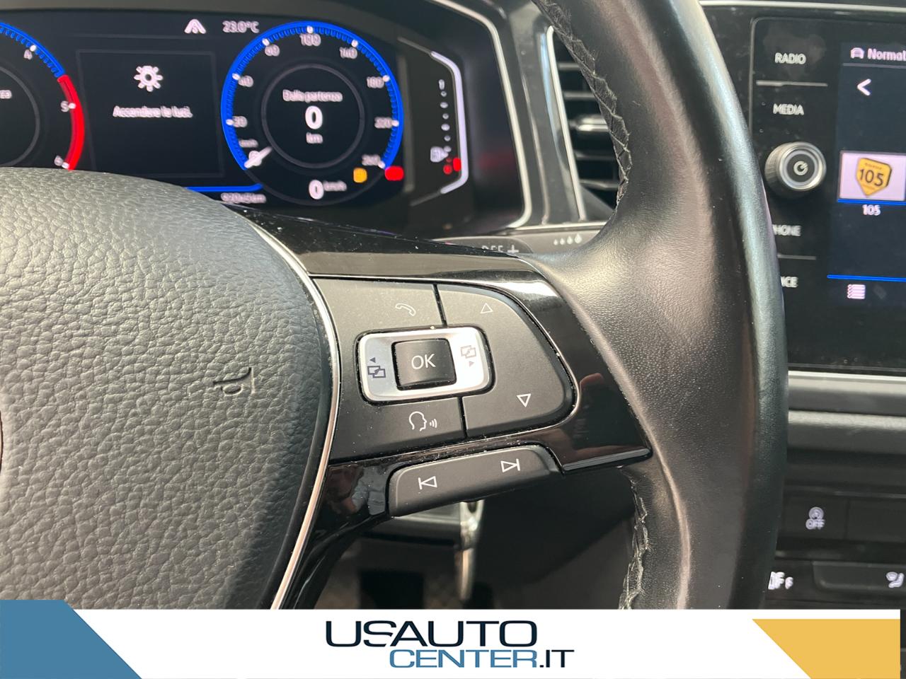 Volkswagen Volkswagen T-Roc usata, con alzacristalli elettrici