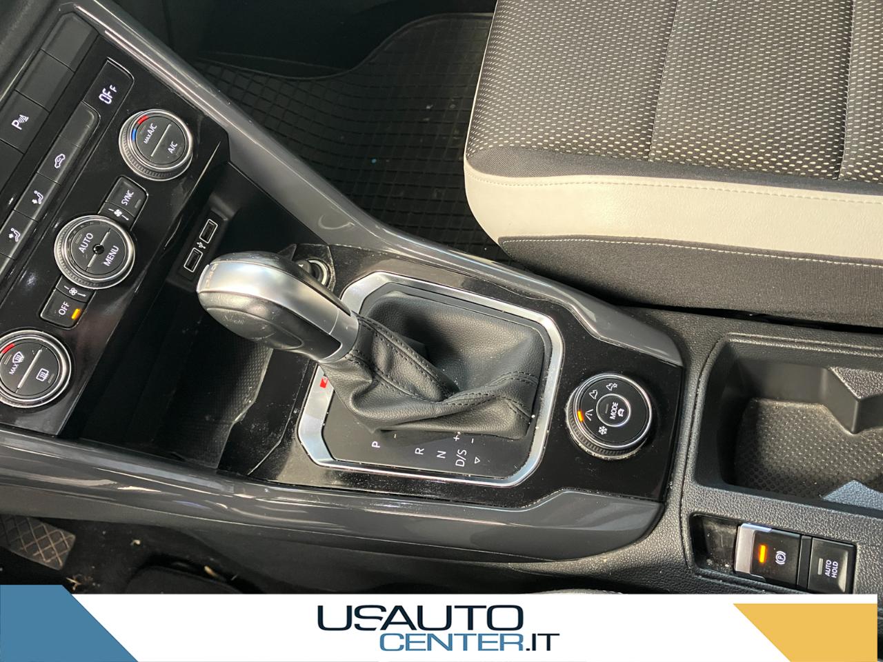 Volkswagen Volkswagen T-Roc usata, con cerchi in lega