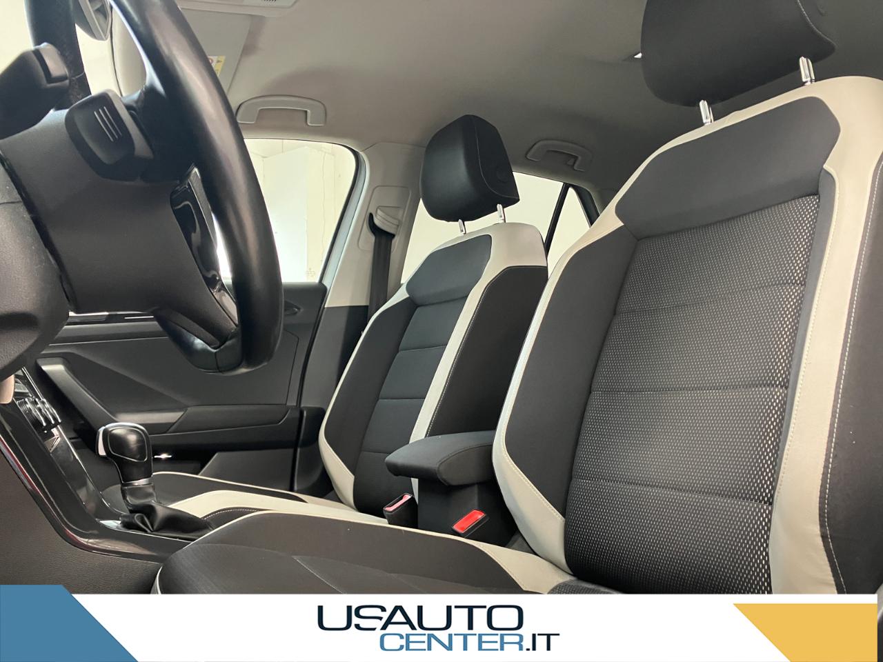 Volkswagen Volkswagen T-Roc usata 12