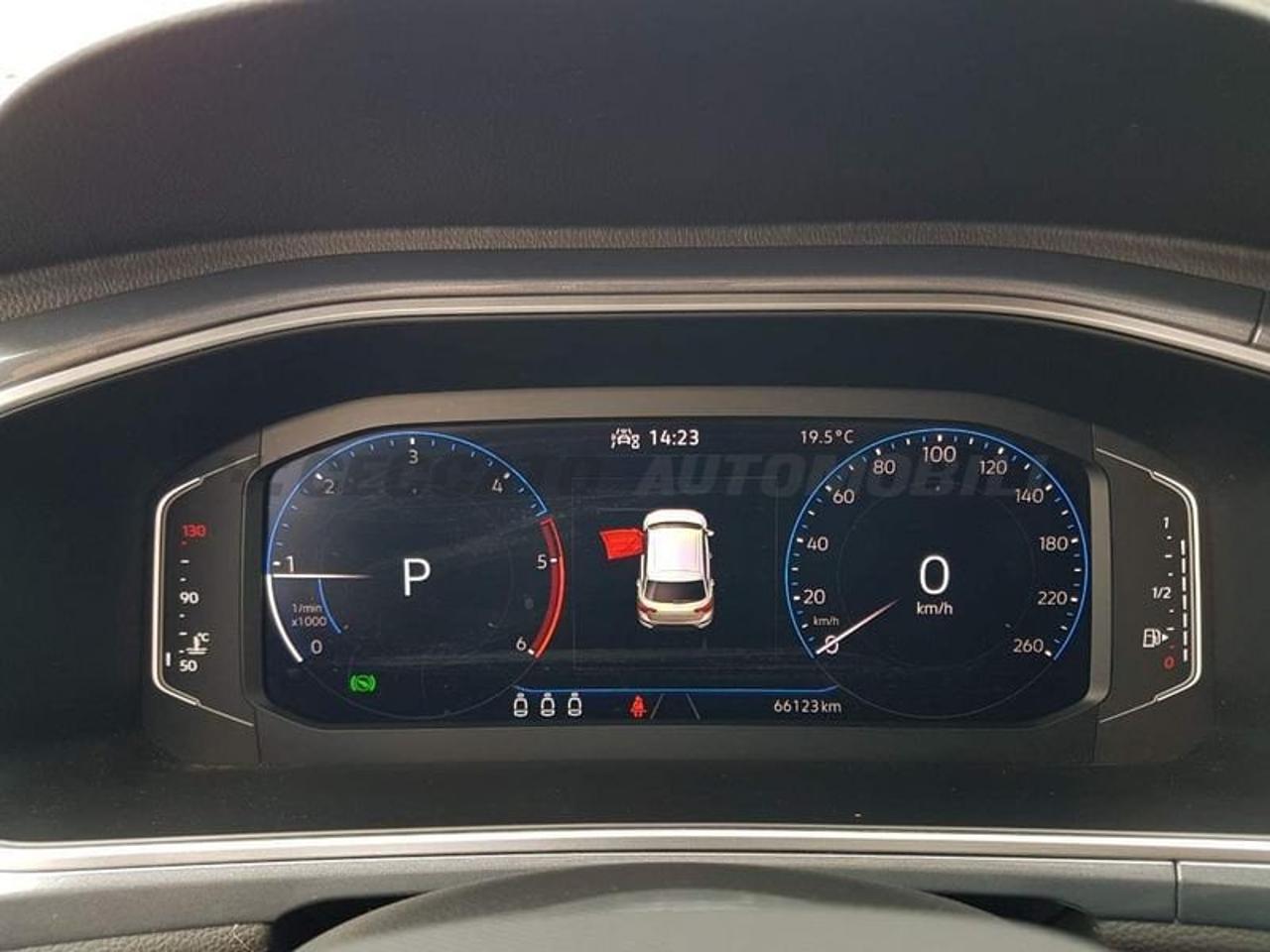 Volkswagen Volkswagen T-Roc usata 14