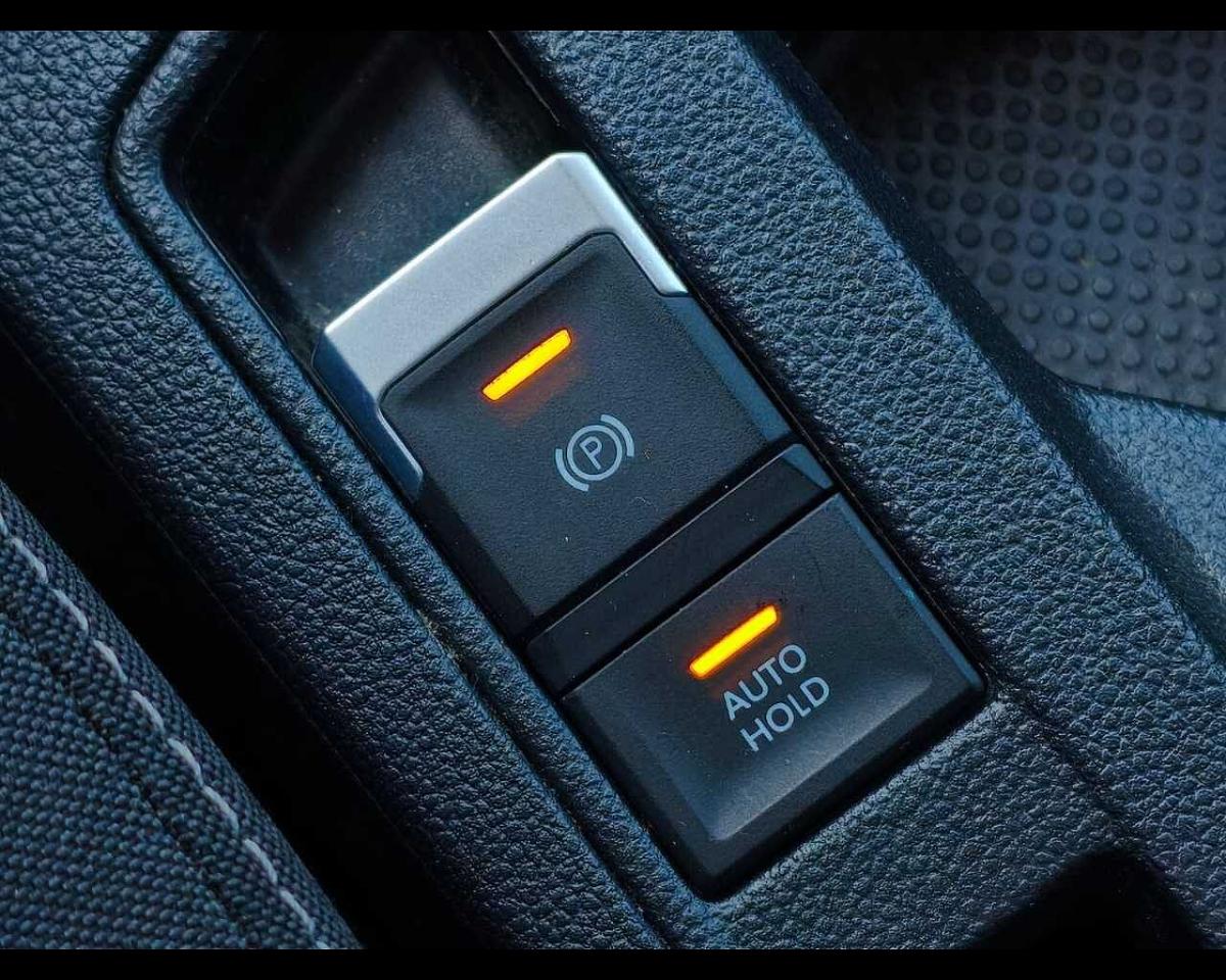 Volkswagen Volkswagen T-Roc usata, con assistente di corsia