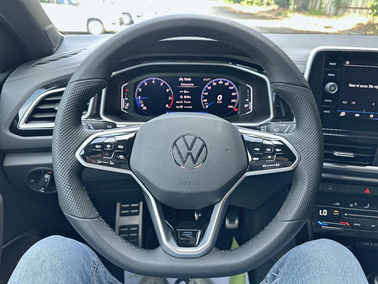 Volkswagen Volkswagen T-Roc usata, con 6 altoparlanti