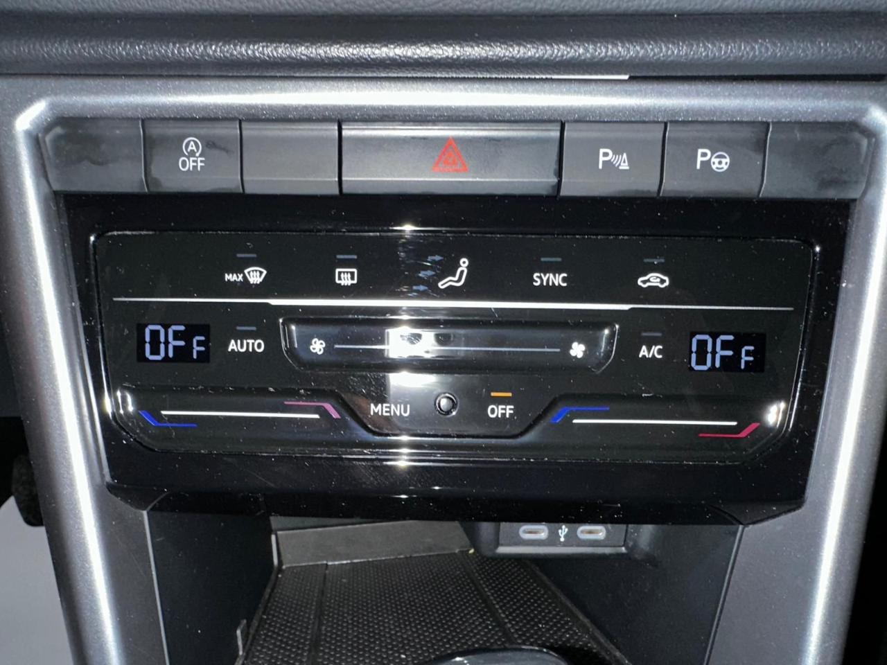 Volkswagen Volkswagen T-Roc usata, con alzacristalli elettrici