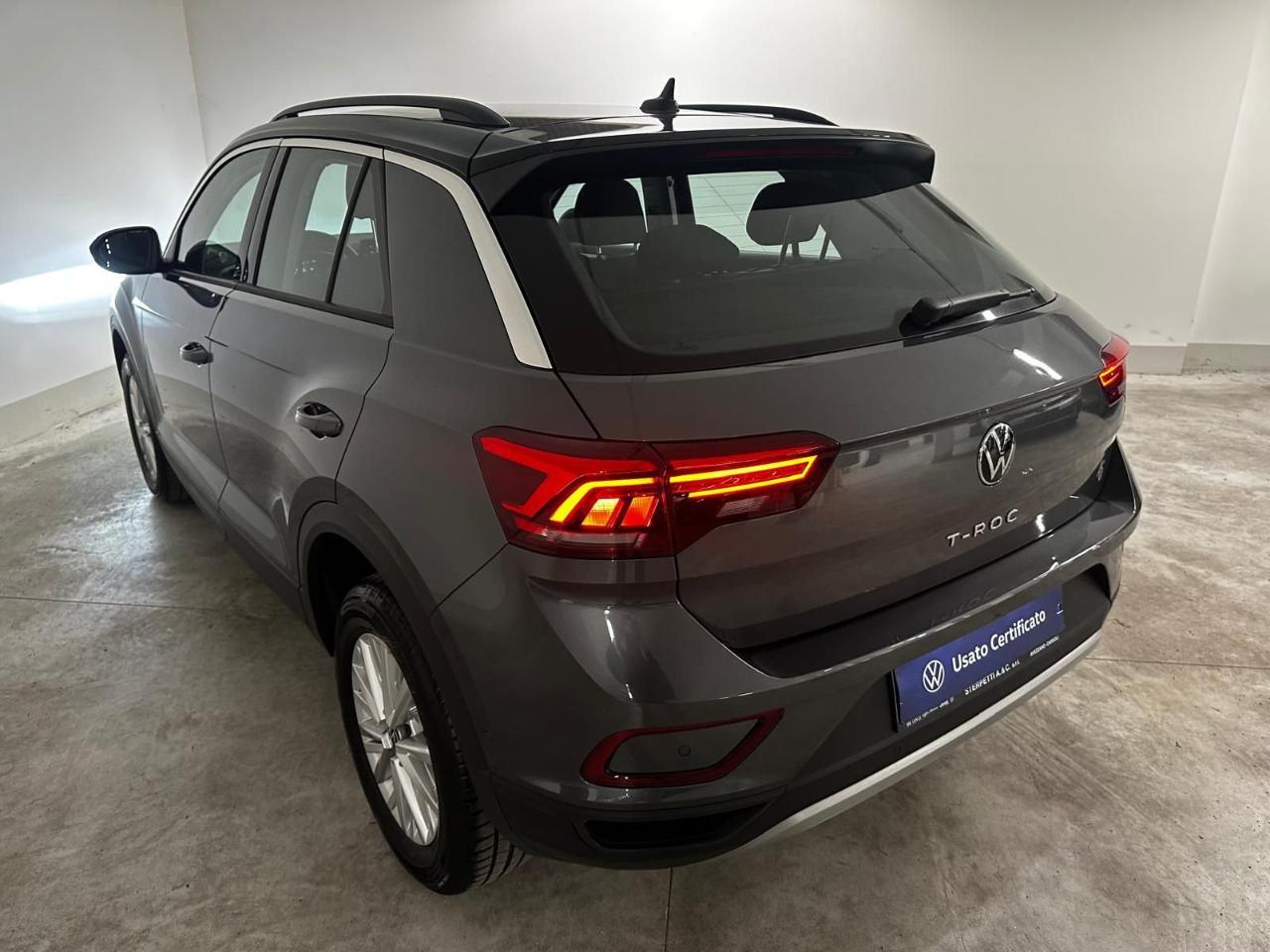 Volkswagen Volkswagen T-Roc usata 11