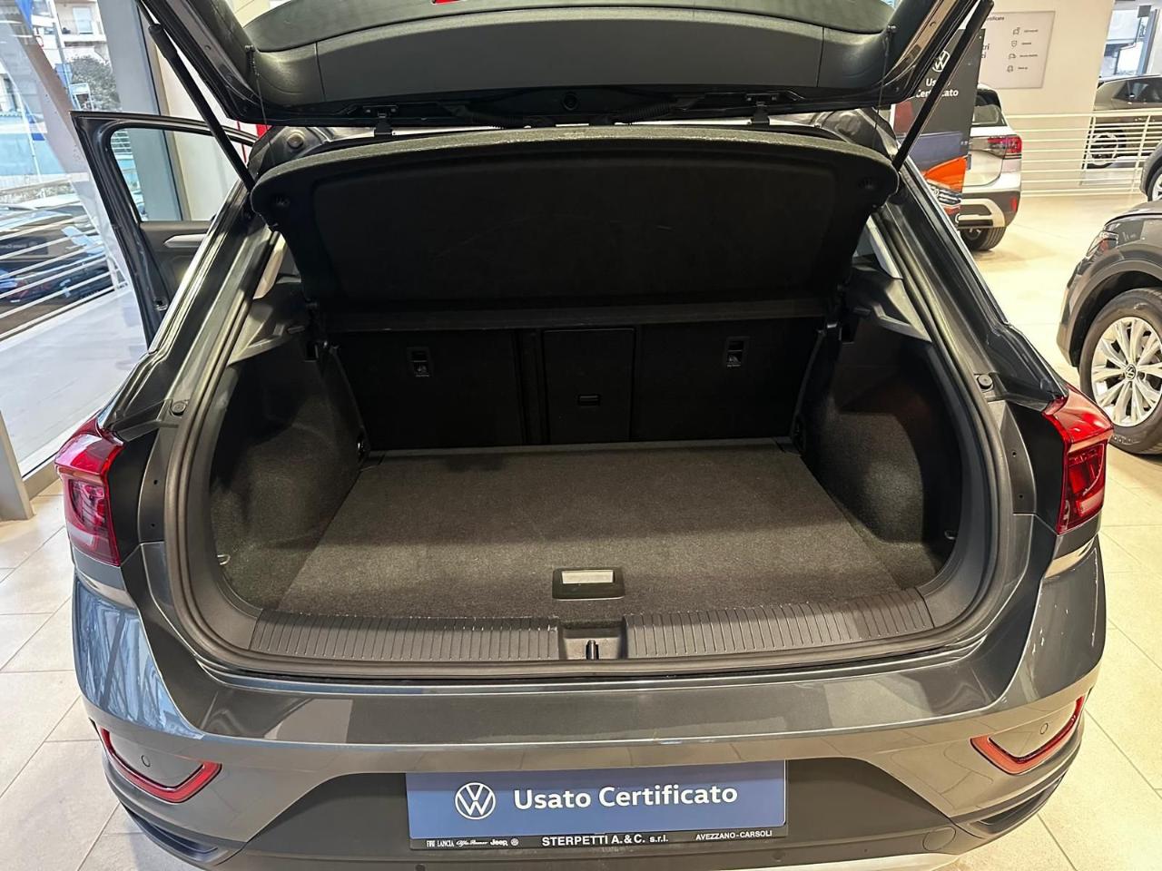 Volkswagen Volkswagen T-Roc usata, con cerchi in lega