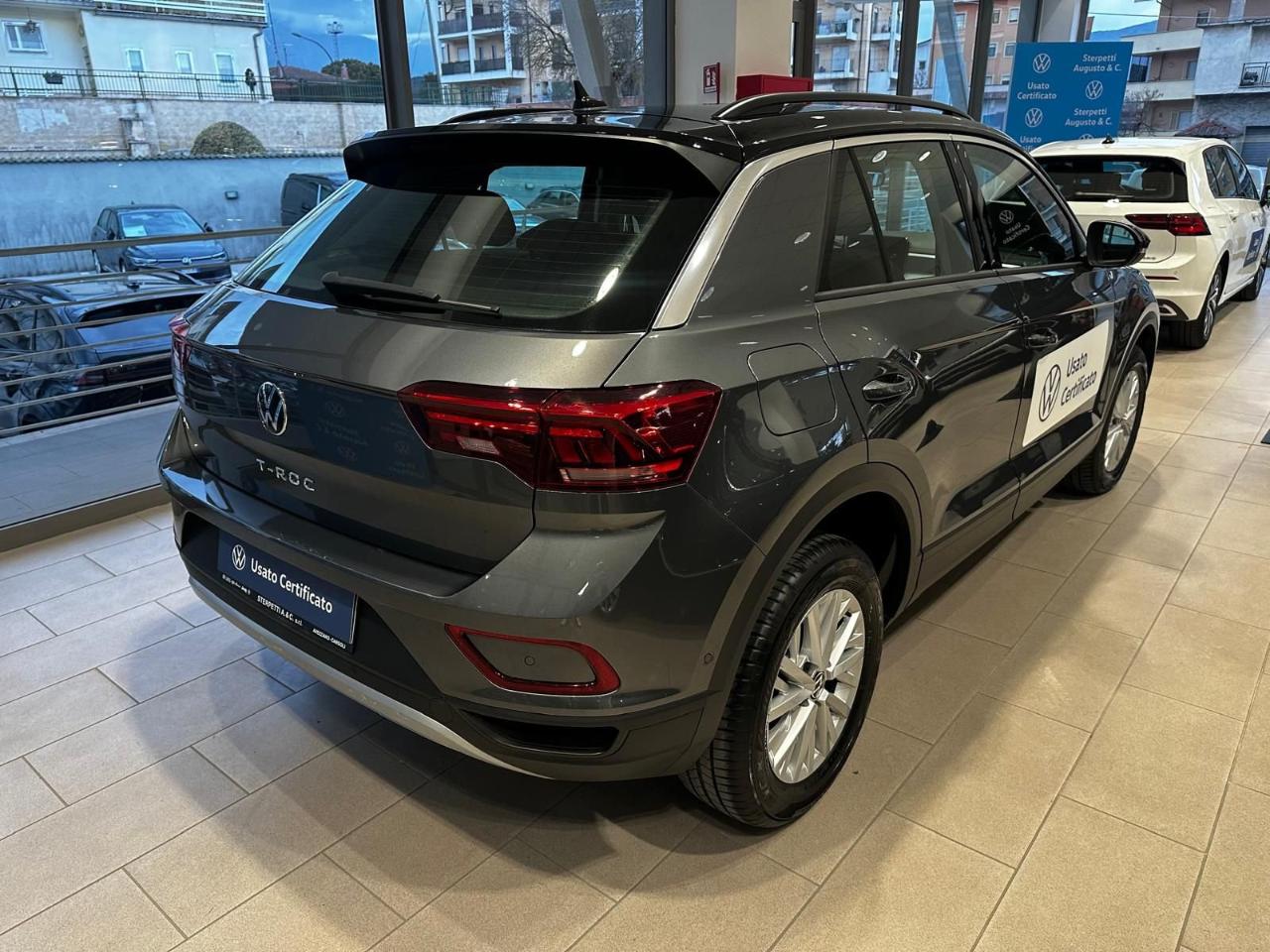 Volkswagen Volkswagen T-Roc usata 12