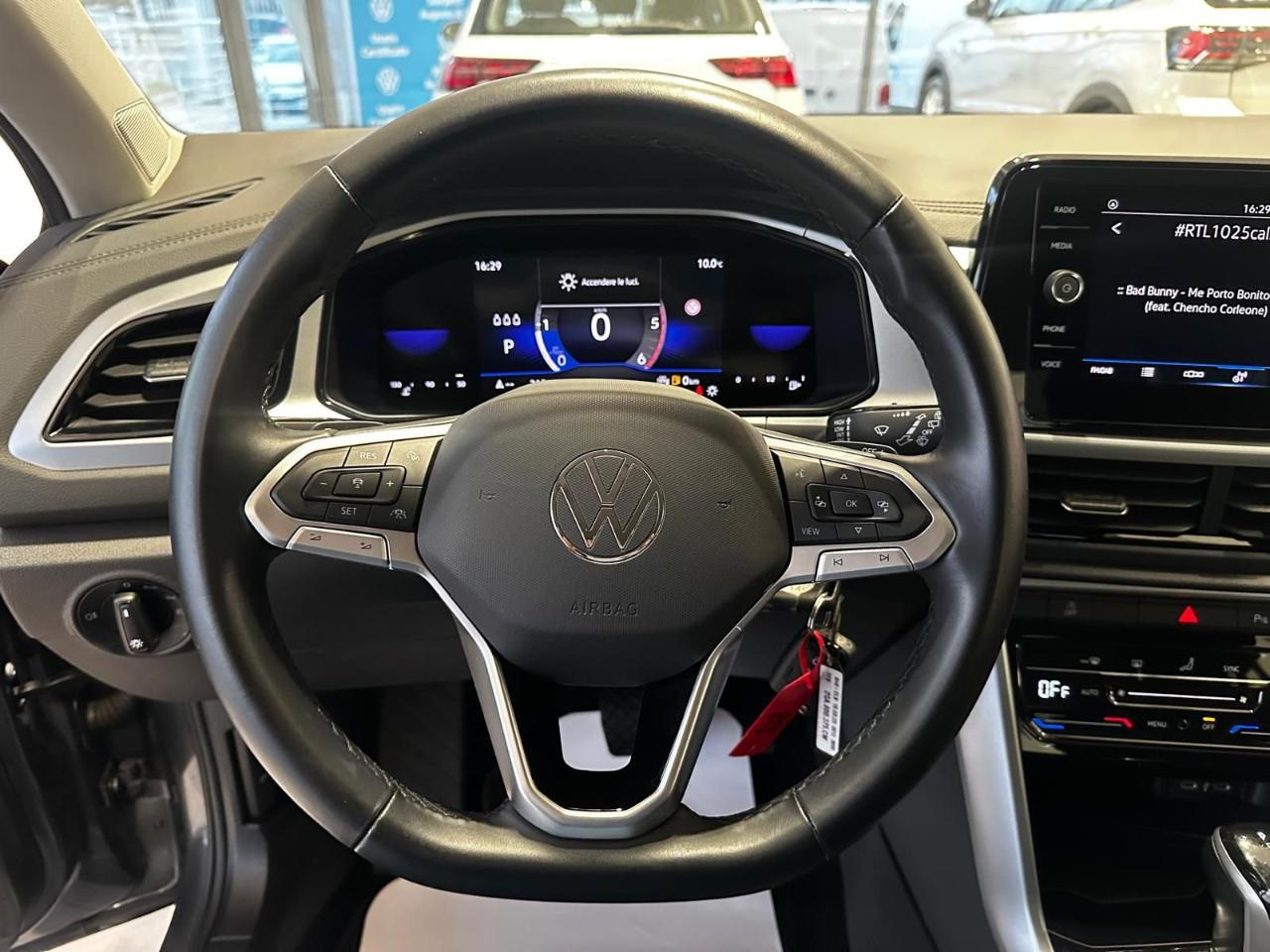 Volkswagen Volkswagen T-Roc usata 14