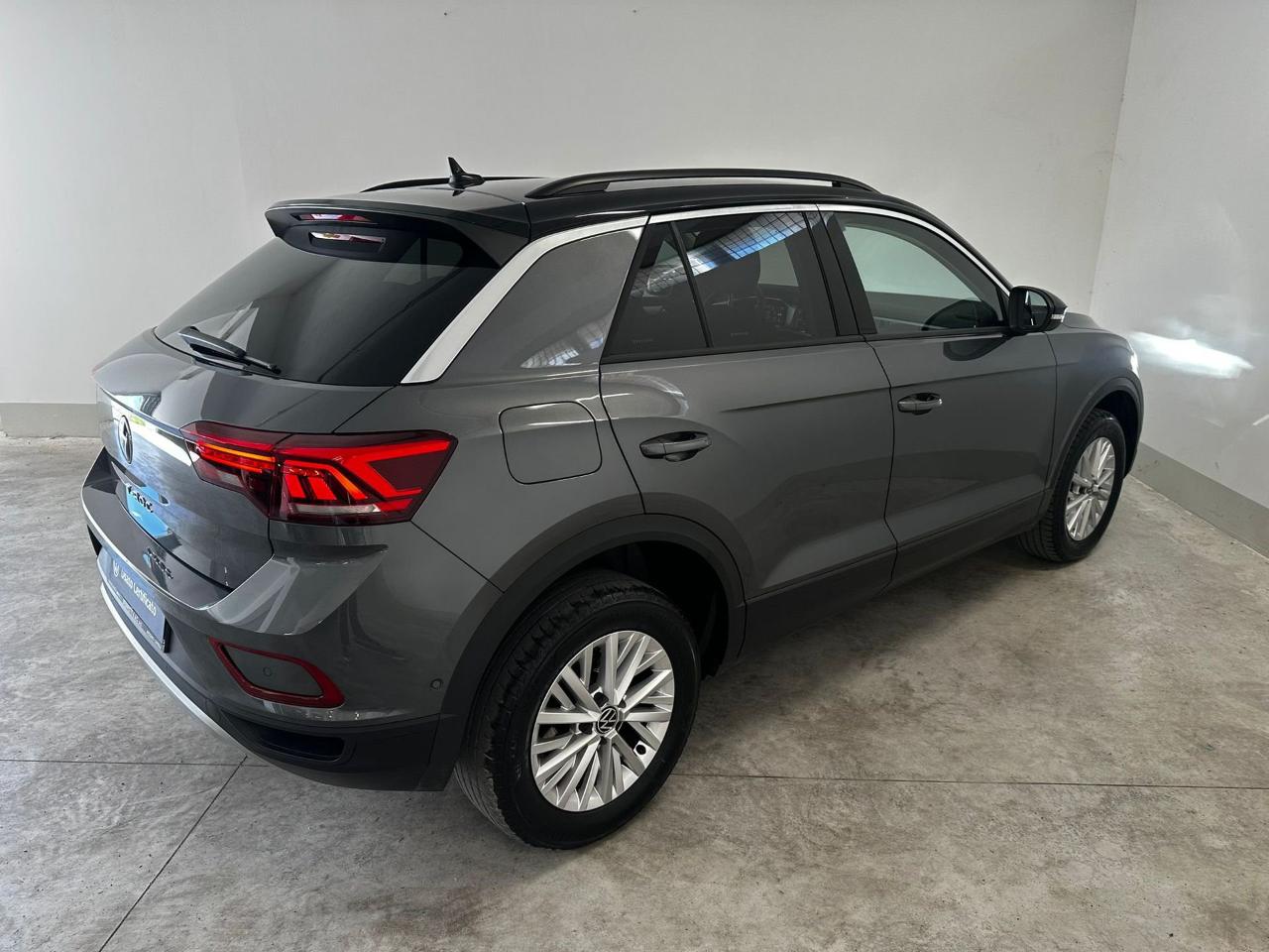 Volkswagen Volkswagen T-Roc usata 11