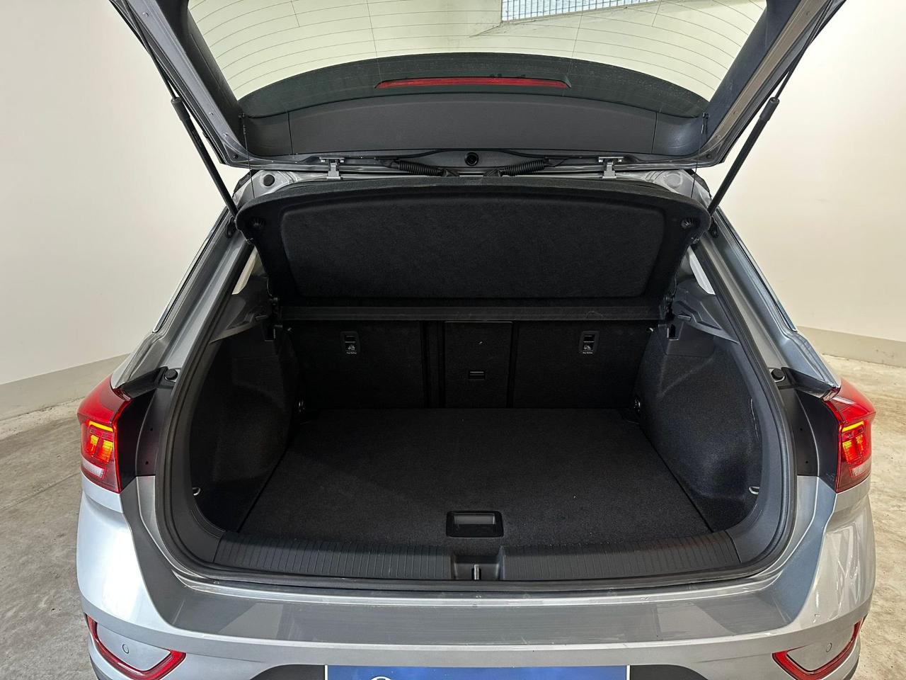 Volkswagen Volkswagen T-Roc usata 12