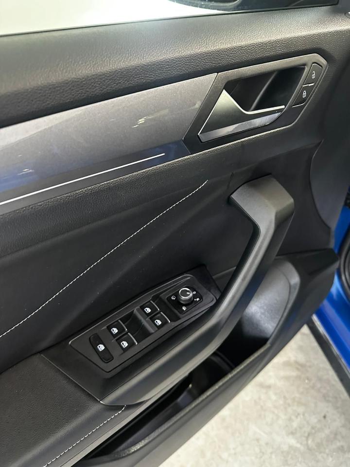 Volkswagen Volkswagen T-Roc usata, con alzacristalli elettrici