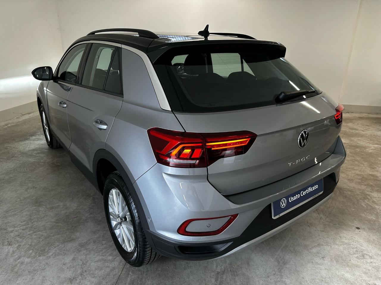 Volkswagen Volkswagen T-Roc usata 11