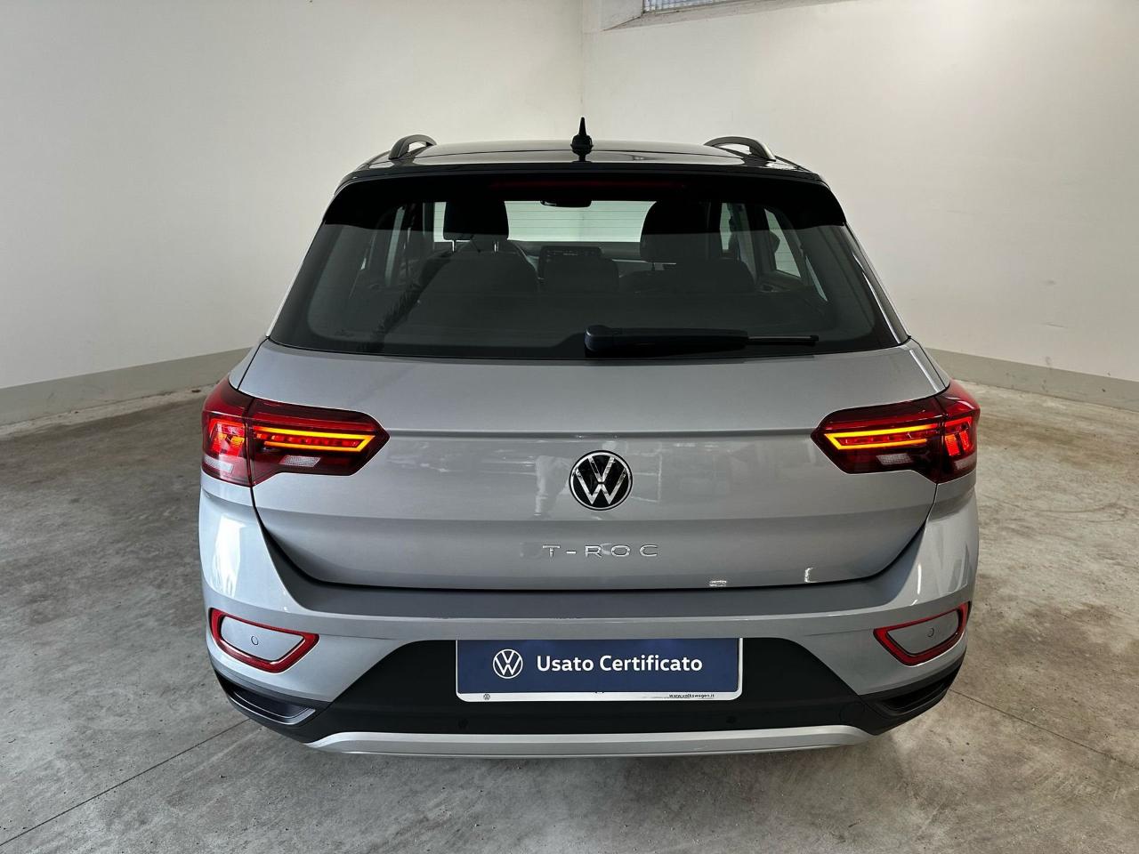 Volkswagen Volkswagen T-Roc usata 12