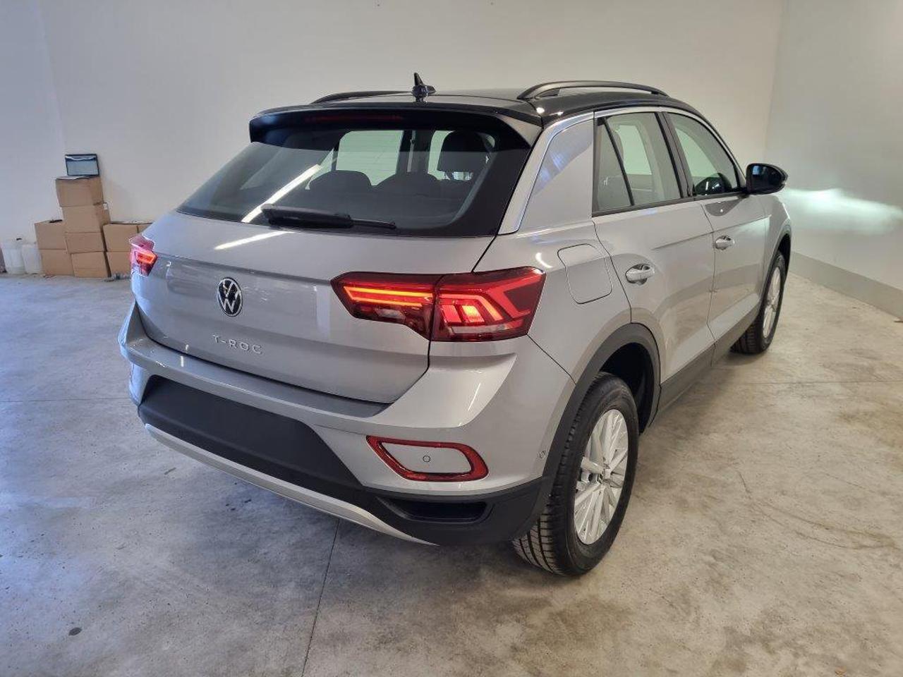 Volkswagen Volkswagen T-Roc usata 11
