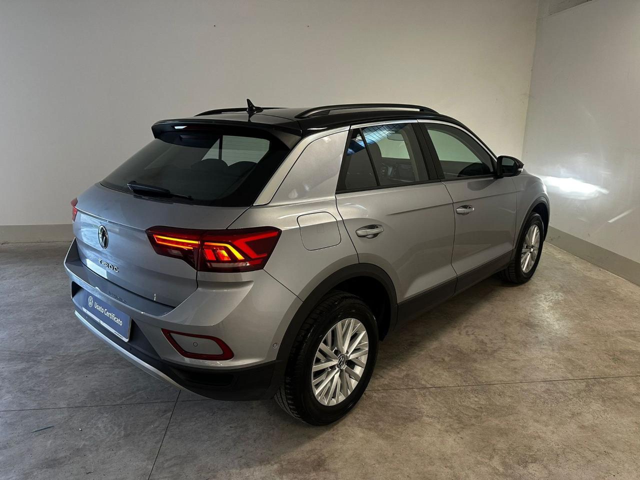 Volkswagen Volkswagen T-Roc usata 11