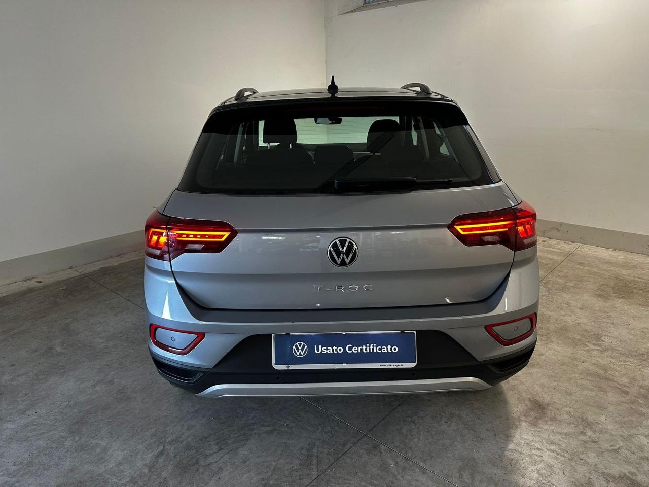 Volkswagen Volkswagen T-Roc usata 12