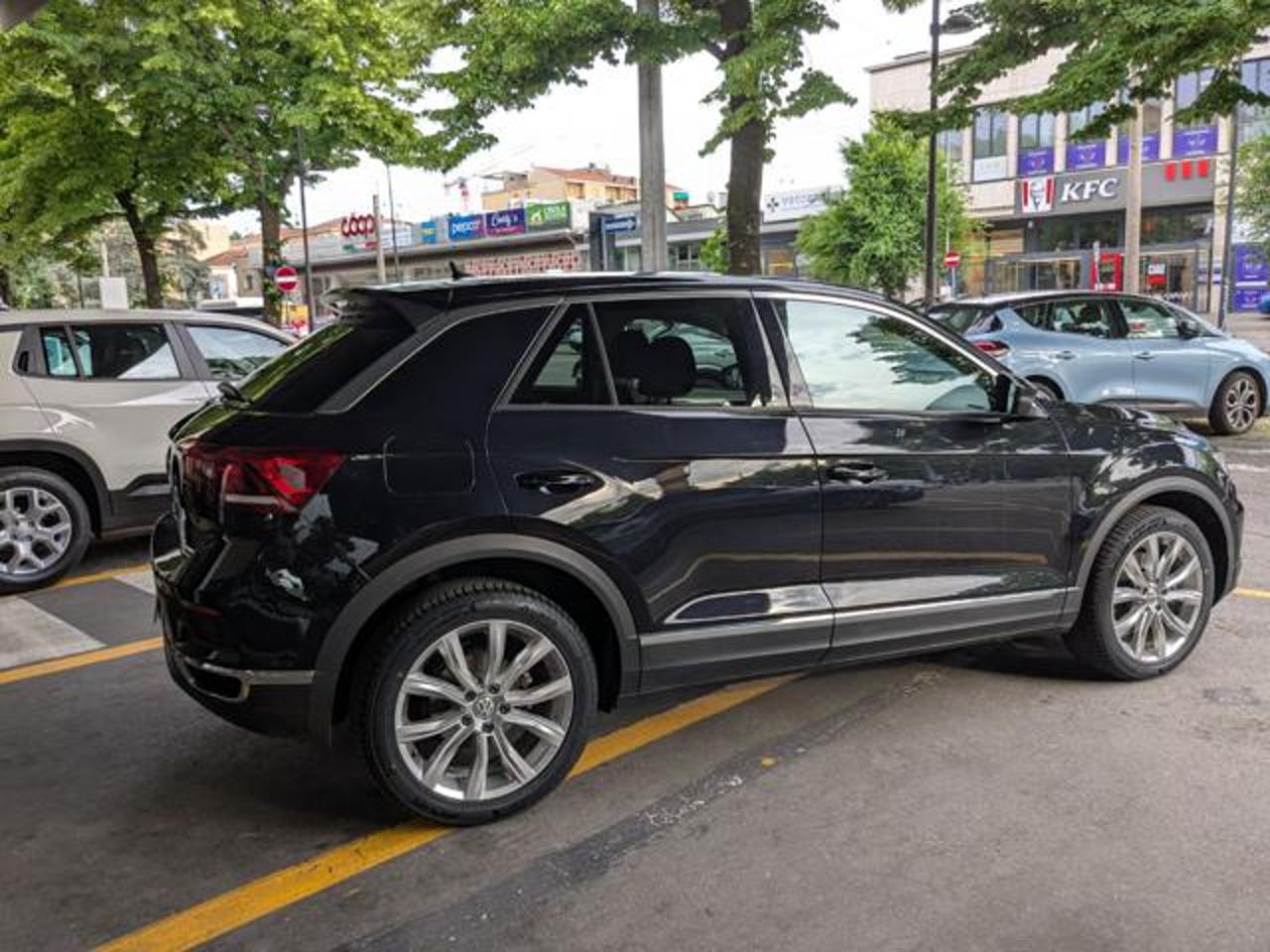 Volkswagen Volkswagen T-Roc usata 16