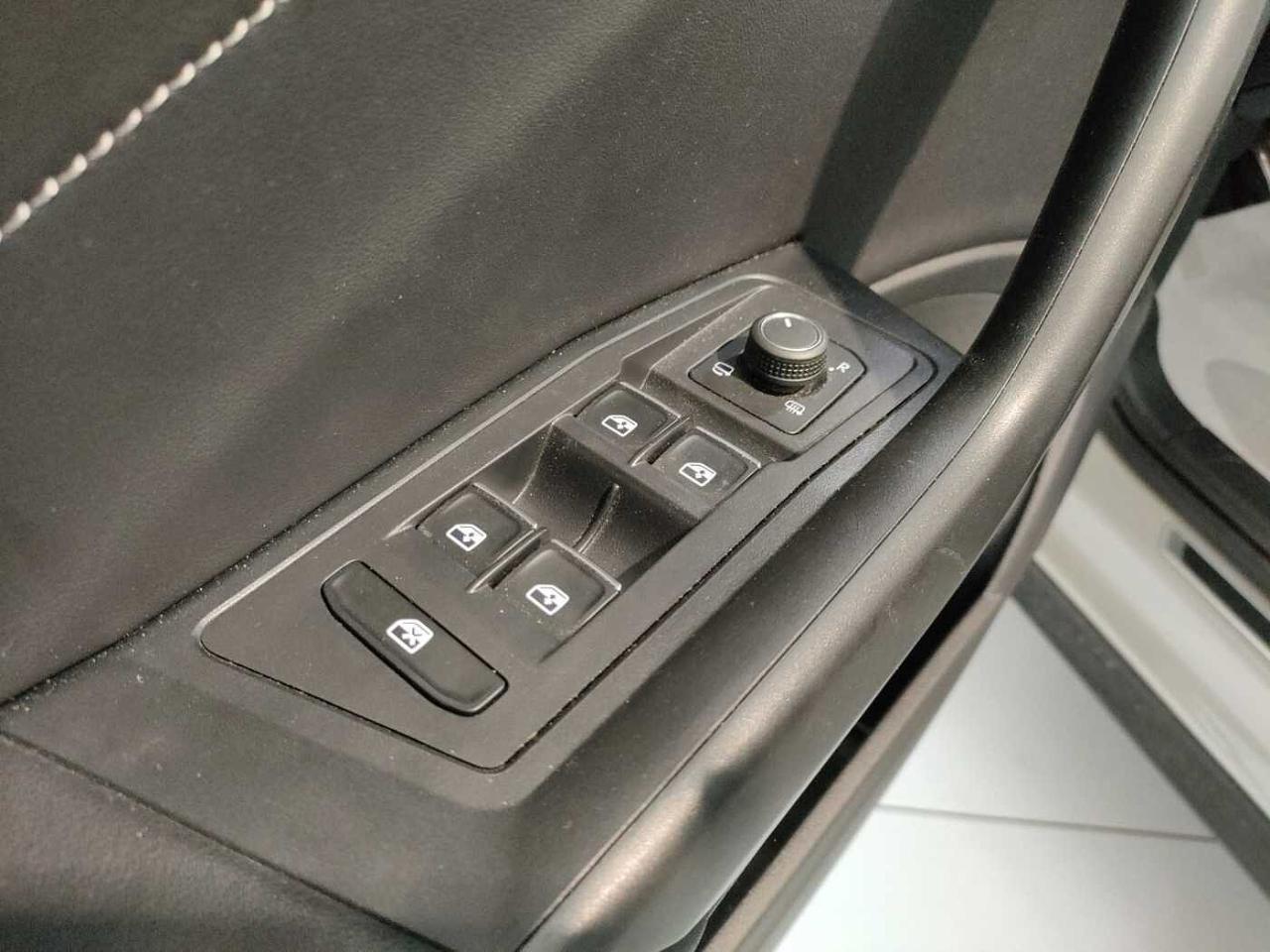 Volkswagen Volkswagen T-Roc usata, con asr