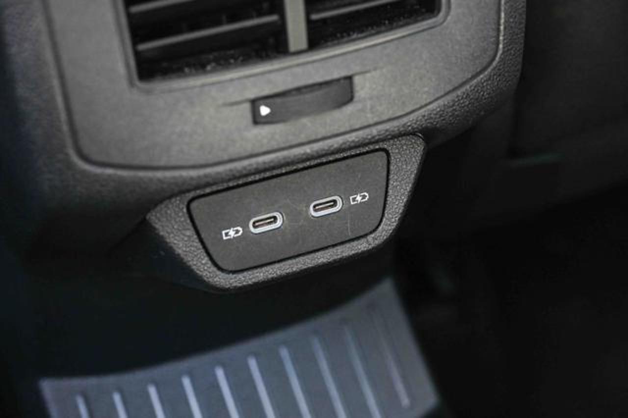 Volkswagen Volkswagen T-Roc usata, con park distance control