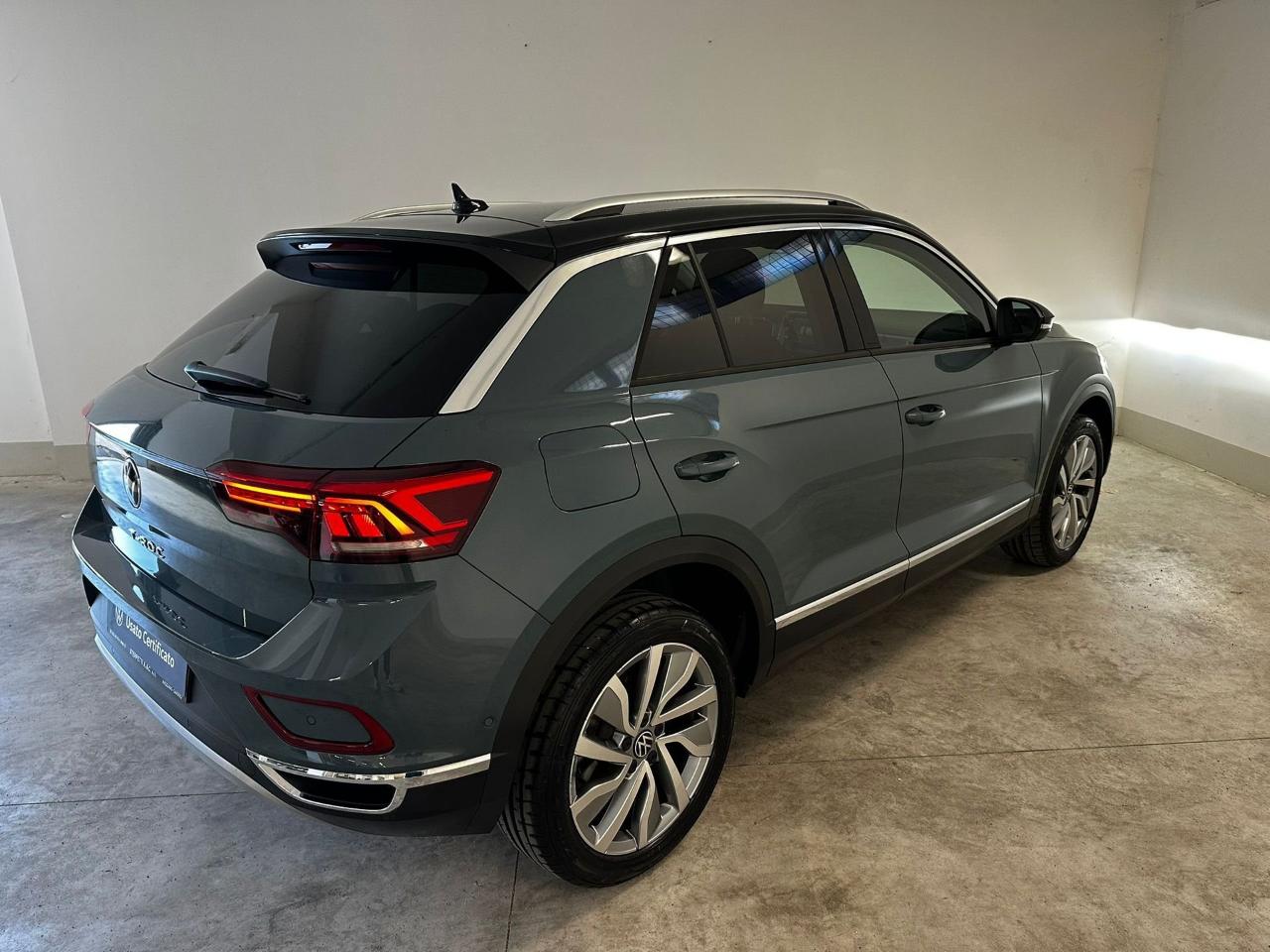 Volkswagen Volkswagen T-Roc usata 12