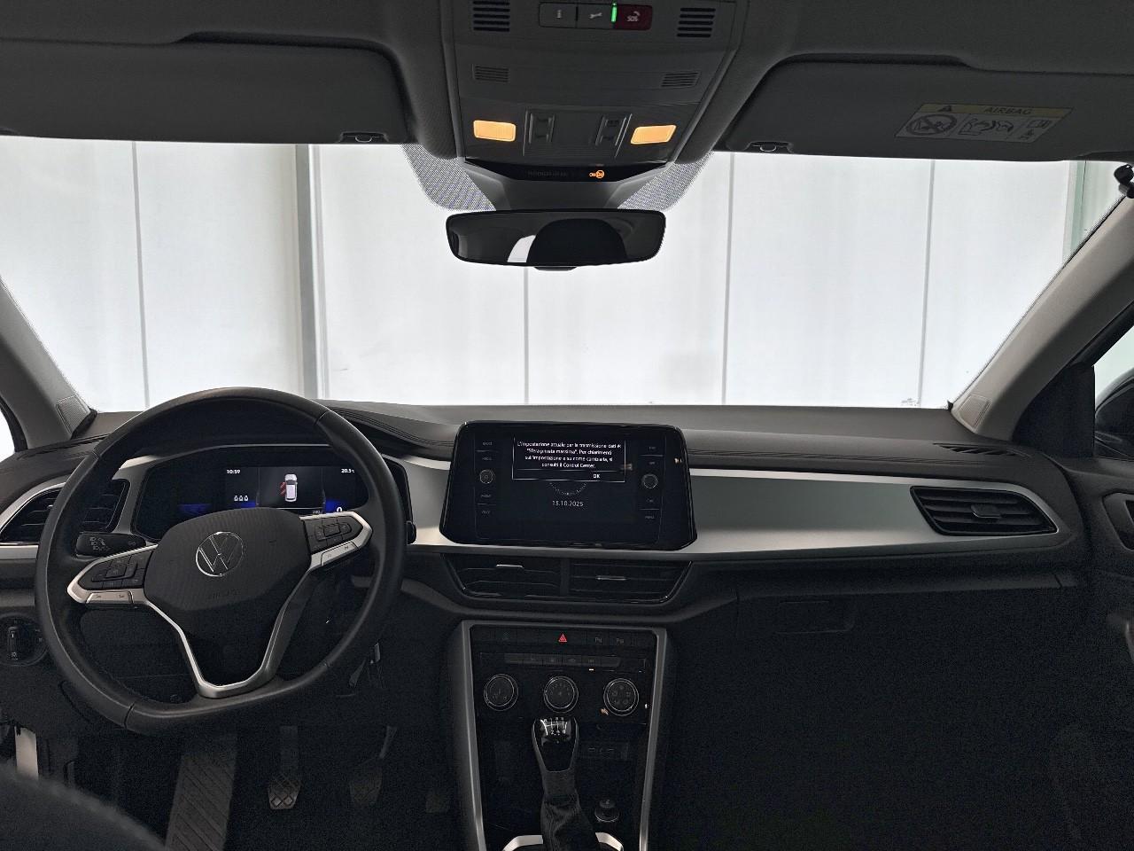 Volkswagen Volkswagen T-Roc usata, con cinture sicurezza post. conducente, cinture sicurezza post. passeggero, cinture sicurezza post. centrale a 3 punti