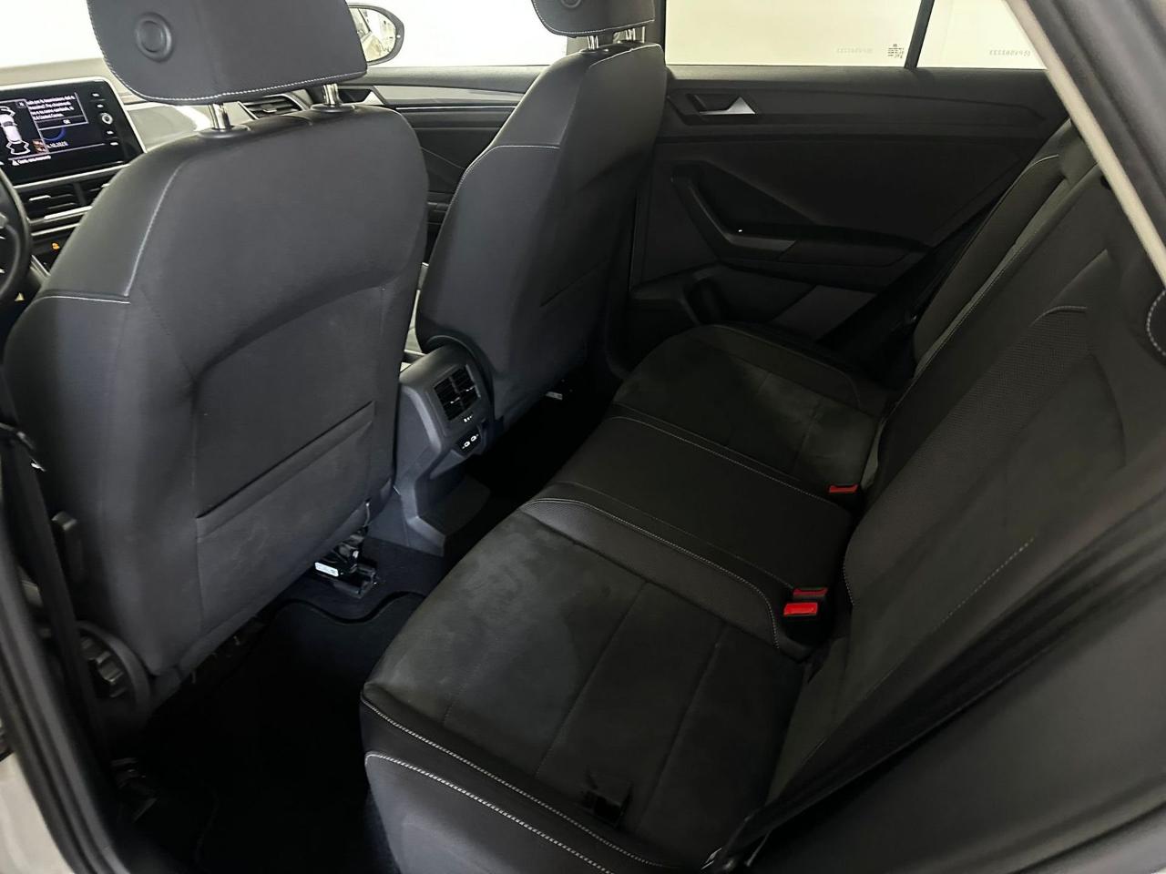 Volkswagen Volkswagen T-Roc usata, con cerchi in lega